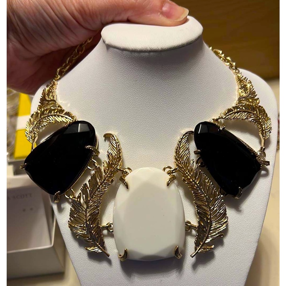 HTF Vintage Ignacia Necklace by Kendra Scott